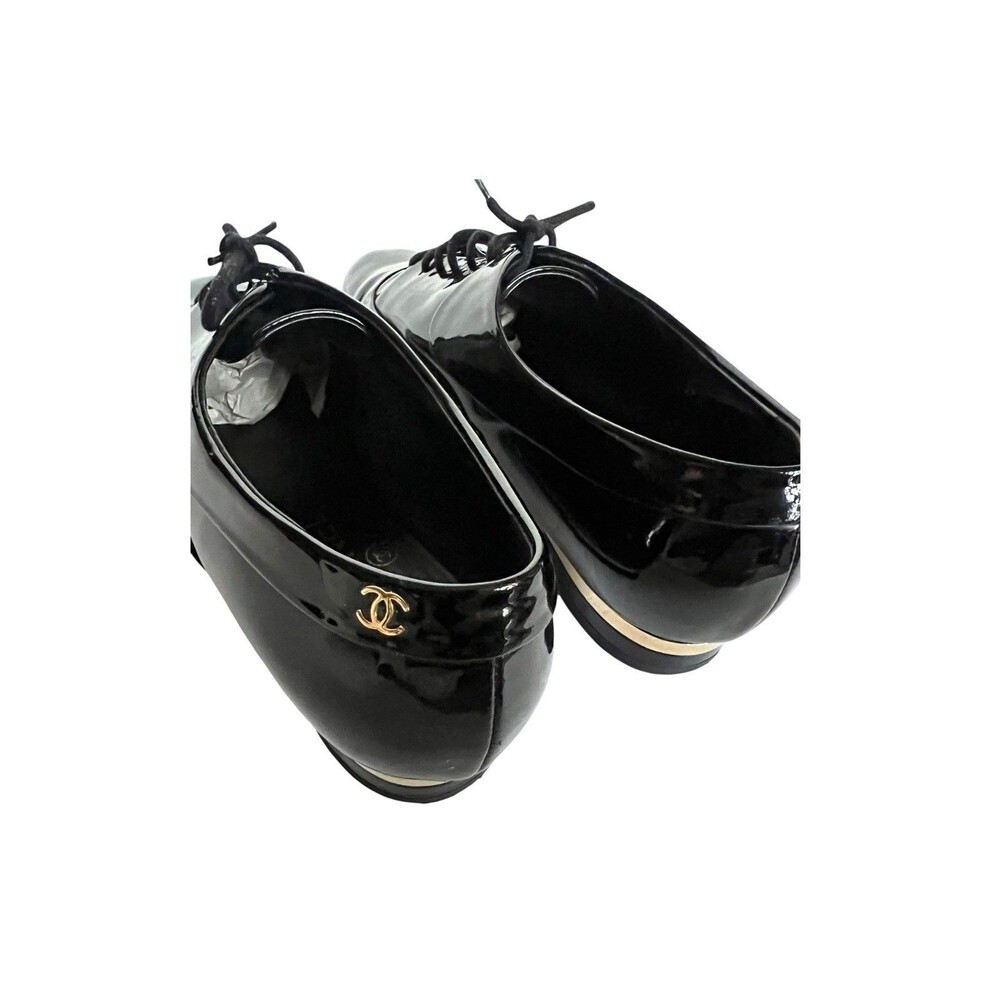 Chanel Black Patent Leather Lace Up Oxford Shoes Pearl Heel CC Logo EU 39.5 - Picture 5 of 12